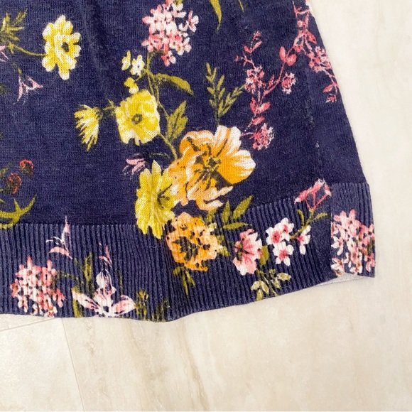 LOFT Floral Knit Sweater Navy Blue Light and SOFT - Picture 5 of 5